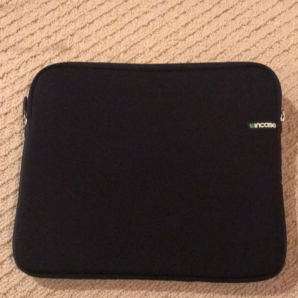 Incase laptop/tablet sleeve
